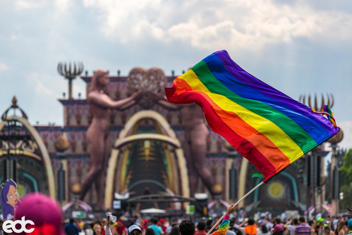 EDC_MEXICO's tweet photo. Celebremos juntos el orgullo de ser quien quieras ser. 💛❤💜💙💚

#AquíTodosSonBienvenidos https://t.co/0n6iKIkMtP