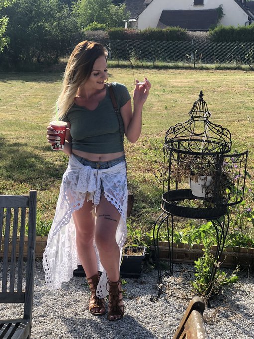 Ce soir c&rsquo;est Festival Rock in Evreux entre amis 🔥☀️🎉  Et vous quoi de pr&eacute;vu ce week-end ? 😘  #festival#rockinevreux#night#sun#goodday#simplelife<a href="/tag/actress"class="tags"><span>#actress</span></a><a href="/tag/sexy"class="tags"><span>#sexy</span></a><a href="/tag/ink"class="tags"><span>#ink</span></a><a href="/tag/unicorn"class="tags"><span>#unicorn</span></a><a href="/tag/flower"class="tags"><span>#flower</span></a><a href="/tag/rt"class="tags"><span>#rt</span></a><a href="/tag/tatoo"class="tags"><span>#tatoo</span></a>