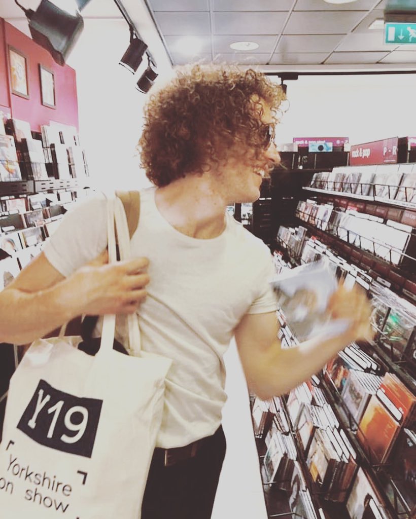 SeafretOfficial's tweet photo. Went in hmv and asked the guy if he’d heard anything amazing recently..he told me about this band called Seafret. I said “See-what?” He frowned and said “don’t talk with your mouth full” (I was licking an ice cream) then told me to follow him. https://t.co/hlHQziGgXk