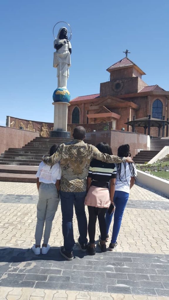 GabrielObiang's tweet photo. La Iglesia de Nuestra Señora de #Bisila en el Pico #Basile. La Virgen de Bisila Patrona de #Bioko. "Nuestra Protectora"  #esteveranonosquedamos  #IsawWakandaEG @eurekeando @guineaturismo @Ruta47 #guineaecuatorial #equatorialguinea https://t.co/GGIKcgbKog