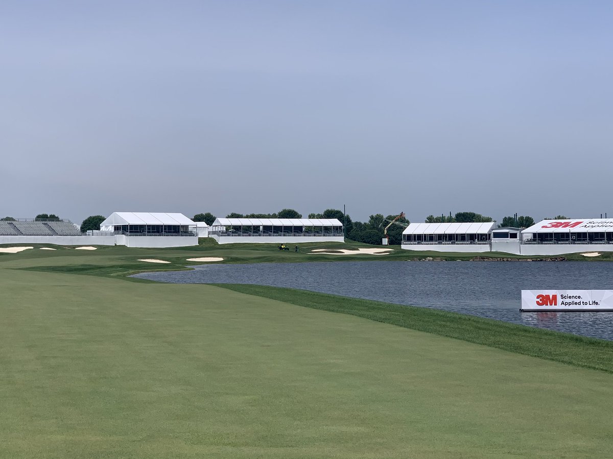 girardredwine's tweet image. Just stopped by @TPCTwinCitiesAG to pick up my swag bag. @mmturfguy and the entire staff have this place completely dialed in as usual. Renovation changes from last fall look outstanding. Looking forward to another year of helping out. #eveningshift #triplexlife