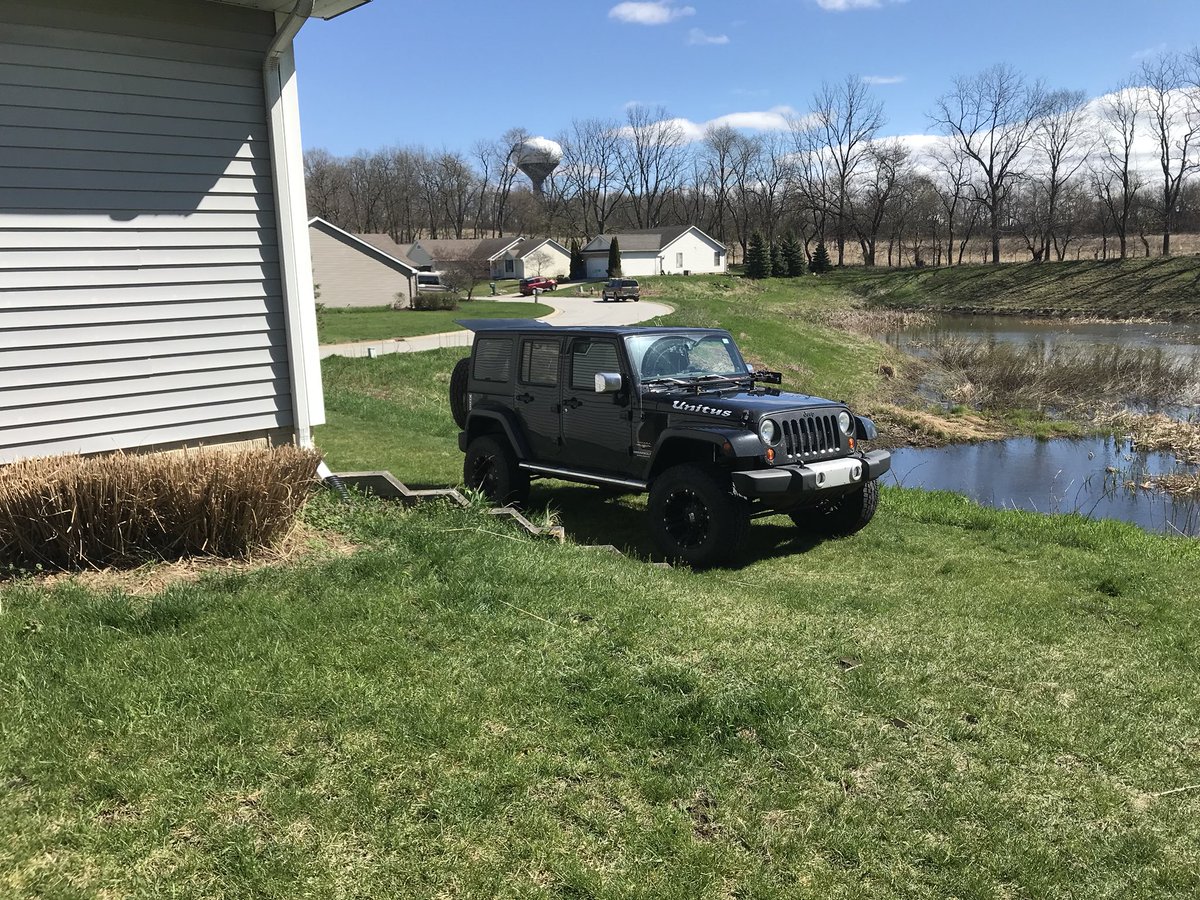 29kyle29's tweet photo. @AddisSaltyDog @_Truck_Norris_ @JeepJewel @ReturnCheck @rpx53 @Shelli69jeeper @wve1022 @blckriflecoffee @BonhamChrysler2 @KrawlAmerica @KricketJeeper @Legendary1941 @Jasonkfraser @MaryUnderwood9 @milania1997 @Scooby_Barkley @sherwoodfores Hope everyone is having a great weekend!!😜🙌 Keep those #jeeppics rollin! https://t.co/awNCTcLrcv