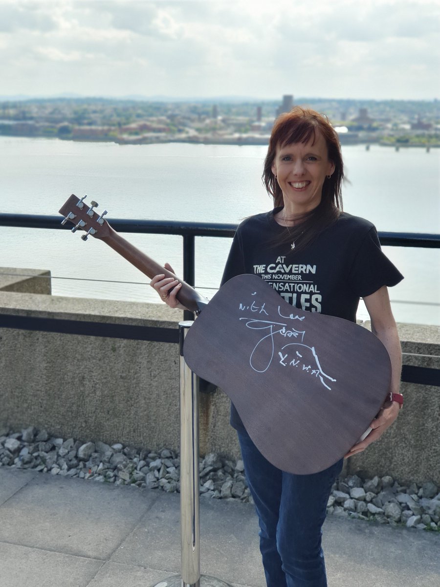 RLB360's tweet photo. We are delighted to present the signed Gerry Marsden guitar to our competition winner Denise Potter! 

Congrats again Denise, we hope you enjoy playing the guitar as much as Gerry does 🎸 🎸 🎸 https://t.co/C25eIWrVuX