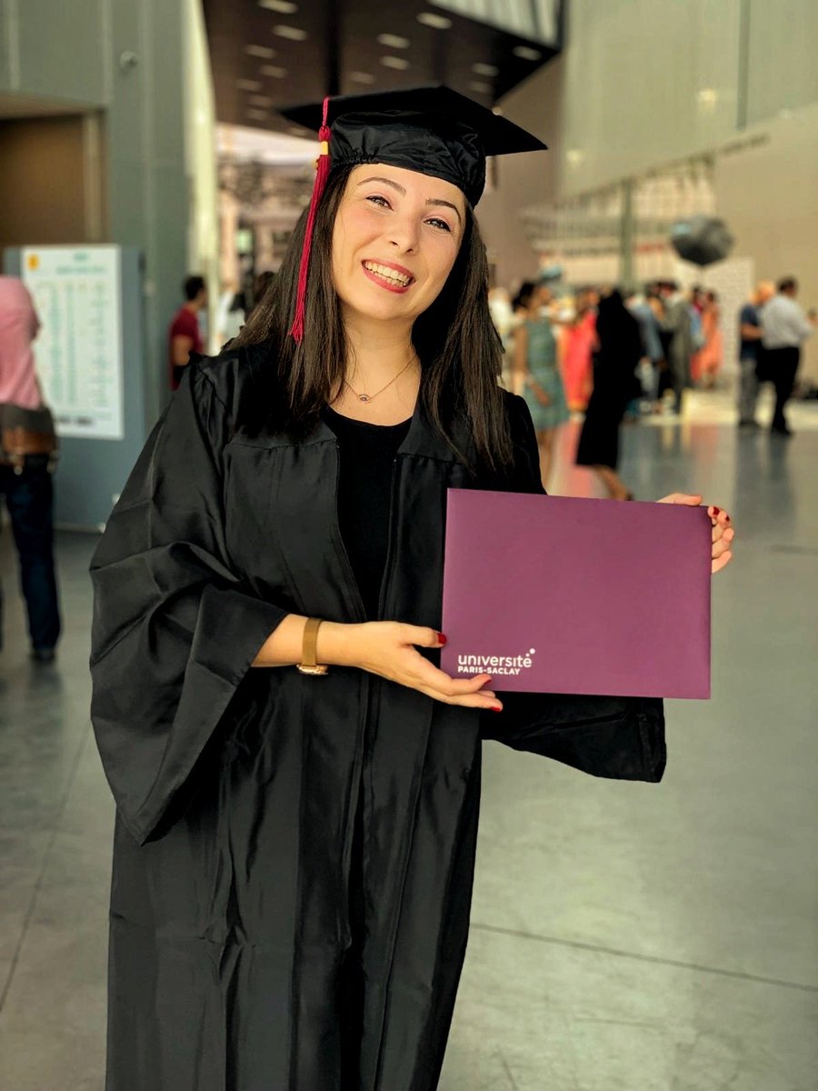 Ipekaltinoglu's tweet photo. 28.06.19 Ceremony of doctorates
🎓🇫🇷 It was an amazing day! Congratulations to all doctorates! We got the highest degree which is awarded from the univeristy after a long study and many discovery!
I thanks everyone who supported to me especially my family, friends and supervisors https://t.co/GMcTpK8caJ