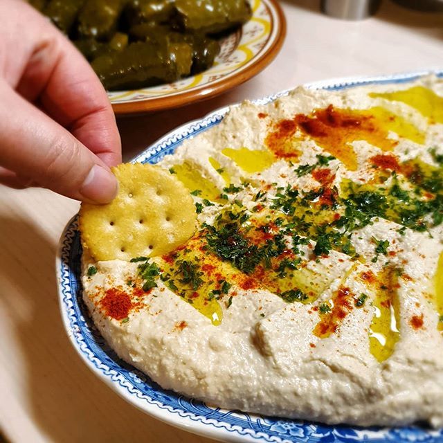 Magic_Cauldron's tweet image. Cremige, knoblauchige Himmlischkeit! Hummous für das Buffet beim Versponnenen Salon. Mjam. Hier ohne Zwiebel - dafür mit veganem Joghurt.

Rezept: ift.tt/2XL8Wzq

Oder ihr findet es im Foodblog unter dem Suchbegriff "Hummous". #Hummous #hummus … ift.tt/2ZVbKqR