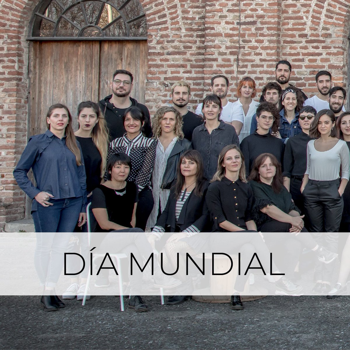EstudioSimple's tweet image. 29 Junio | Día Mundial del Diseño Industrial
Las #SimpleEstudio lo celebramos trabajando con respeto, consciencia y amor desde #Córdoba.
Elegimos esta foto del #CBAD 2018 donde estamos muchxs de lxs diseñadorxs de esta cuidad, de todos los rubros, felices, juntxs! LLega #CBAD2019
