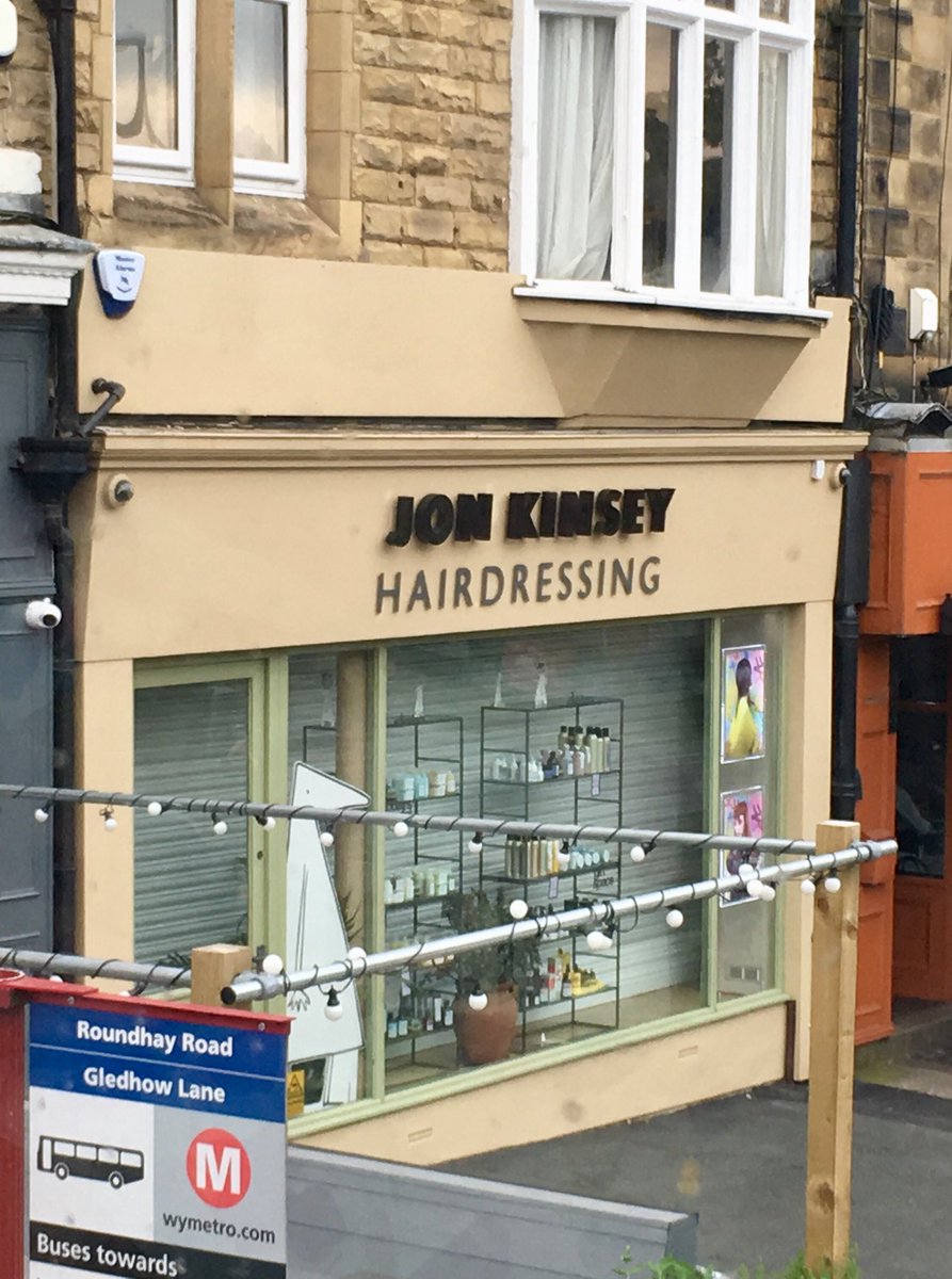 SarahY8tes's tweet photo. @jonkinseysalon whoop just spotted your new salon....looks great! #inleeds #onabus https://t.co/66gpnr2rv6