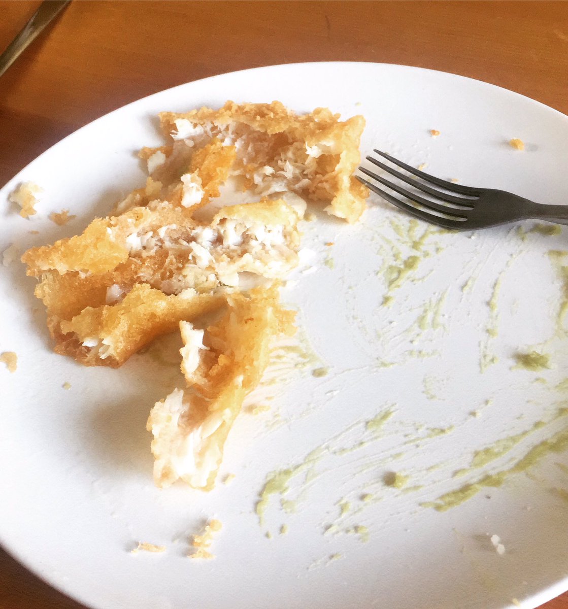noshameinagain's tweet photo. This is what the plate of a saint looks like! Fish and mushy peas, syn free with batter picked off. No chips. Katy x👼
•
•
•
#synfreefood #slimmingworld #swfam #diet #naileddieting #podernfamily #podcast #weightloss https://t.co/rEuGpgQTbD