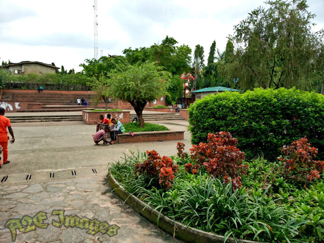 AniefiokEduok's tweet photo. Ibom Plaza is located at Aka Road Roundabout, Uyo, Akwa ibom.
Photo Credit: A2E Phoneography
#Journalism #photojournalism
#OurLand #akwalbomtwitter #akwaibomtotheworld #beauty
#creativity #TrendingTV #Channel198 #CNN #DStv #creation #pictures #places https://t.co/FJwhIOOd9Y