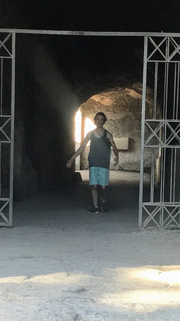 BCHSmagistra's tweet photo. Exploring the ruins of #Pompeii with #BCHSLatin https://t.co/oH69EA88u0