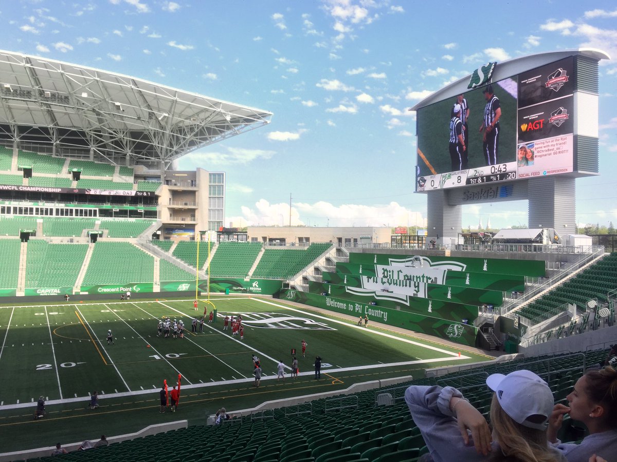 AMANDAbolic's tweet photo. Beautiful day for some football! #wwcflfinal https://t.co/iKLXG3K159