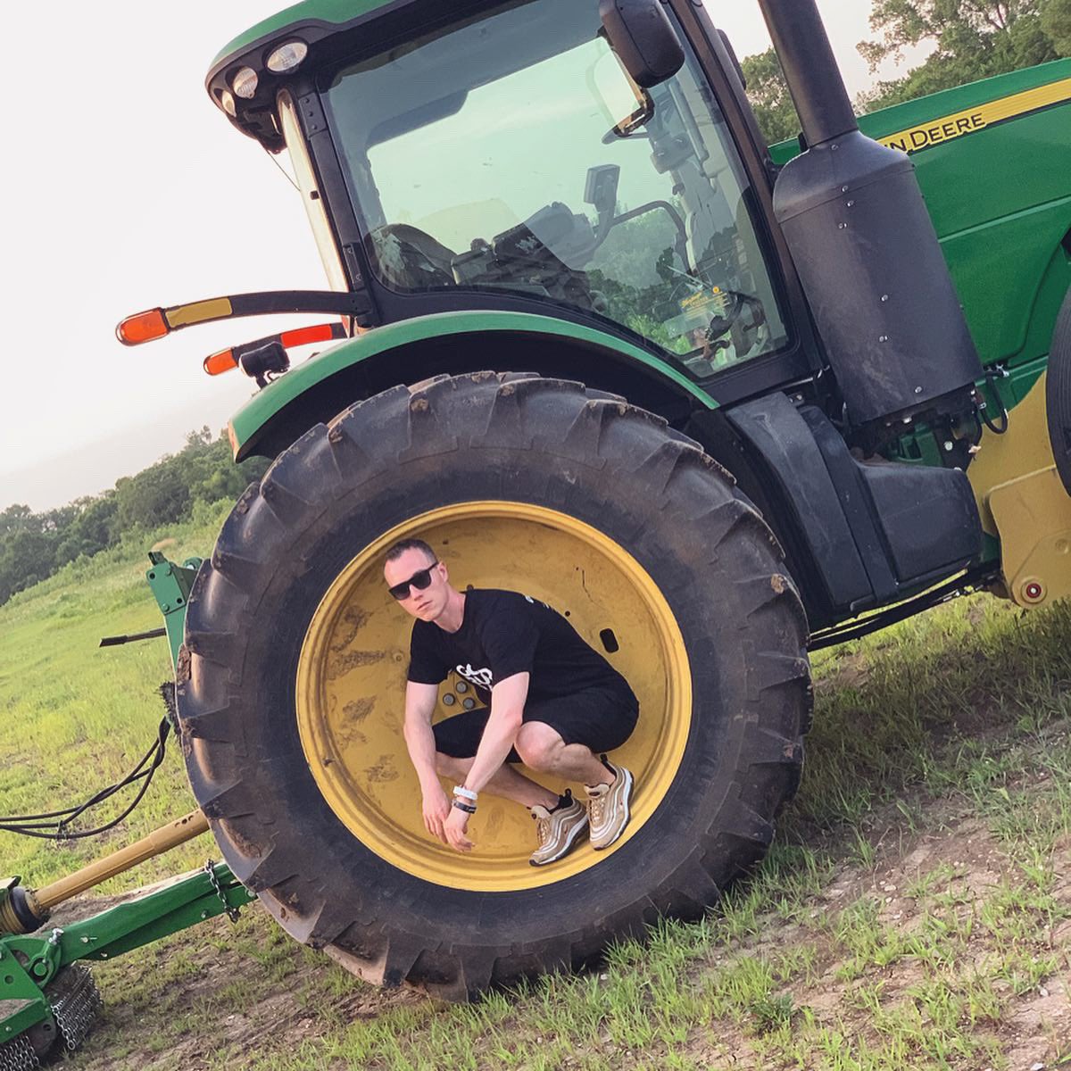 djskee's tweet photo. Old Town Road #skeemix cover or @goldRushRally new vehicle ๐ค https://t.co/v2gfjcn7Xq