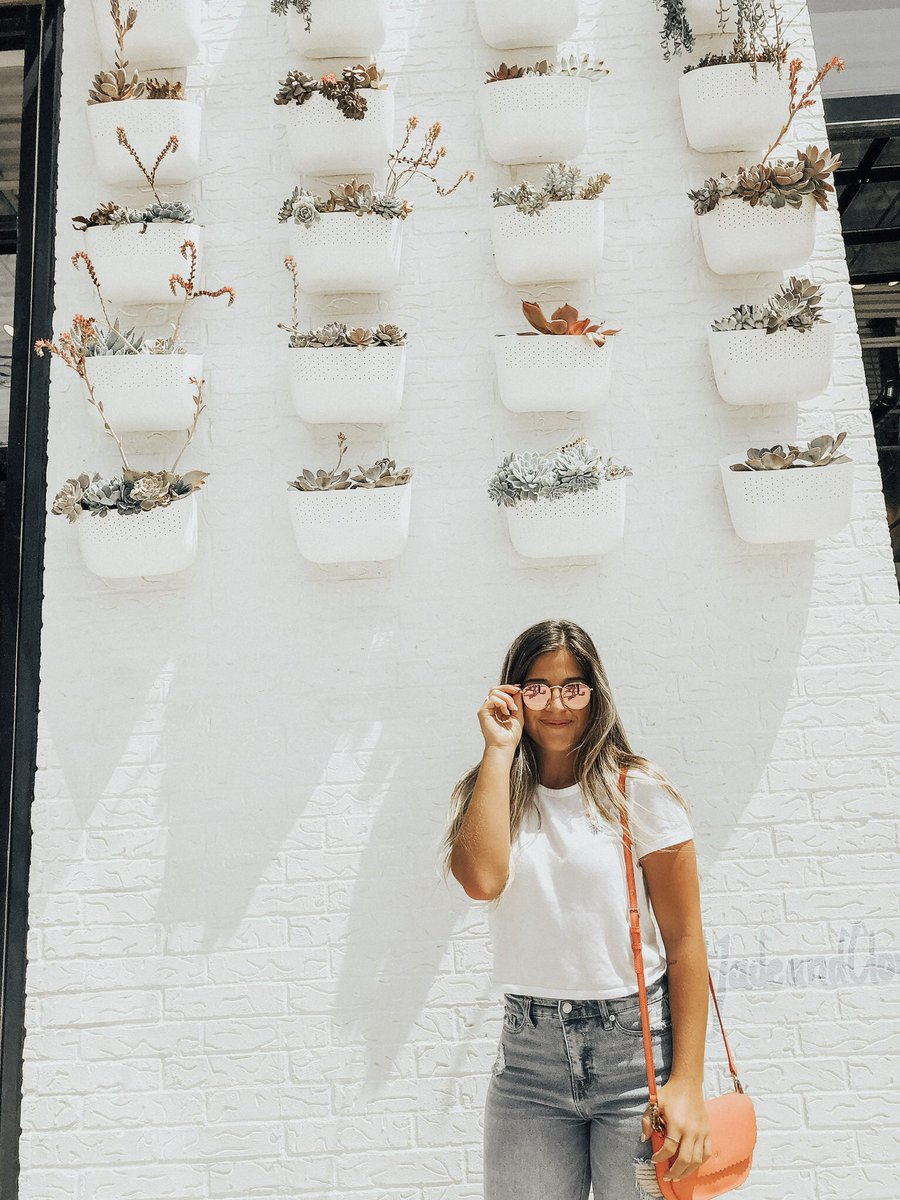 We love our sisters all across the state🌈🦋💫 So thankful to have met the sweetest girls <a href="/KappaDeltaUofL/">UofL KΔ</a> at National Convention.