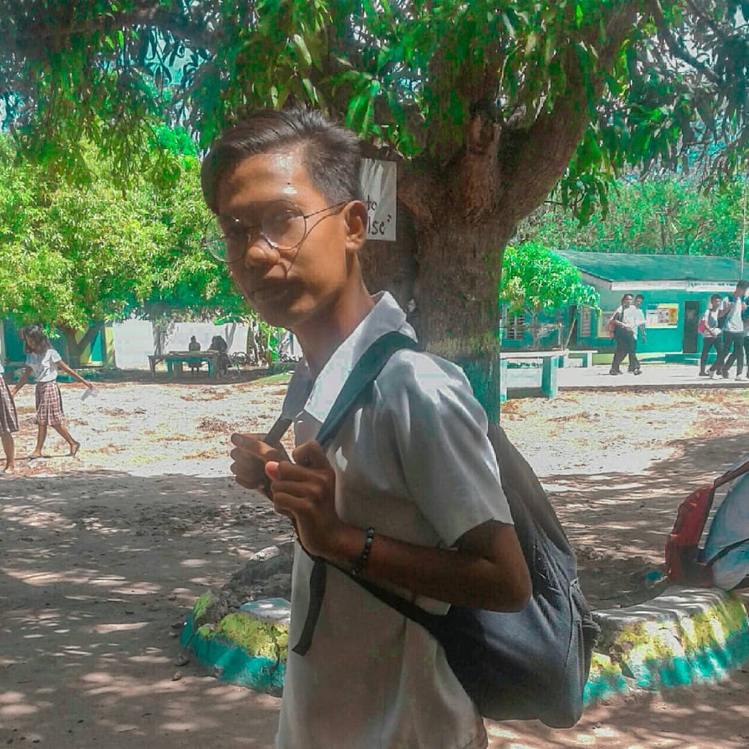 jupeldionaldo's tweet photo. Aral nang mabuti para may maitulong sa pamilya paglaki😍😍❤🌈 https://t.co/Q7tleTAwnH