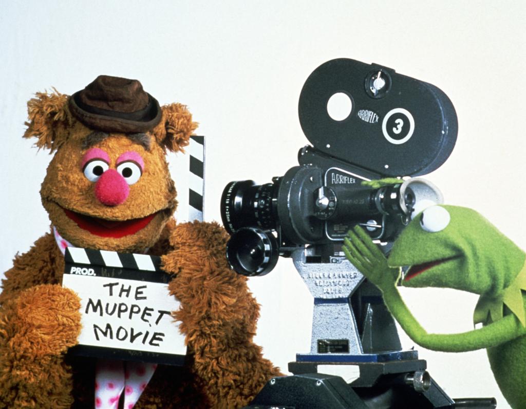 TheMuppets's tweet photo. Smile! You're on Kermit camera! https://t.co/3Of77Z3mn2