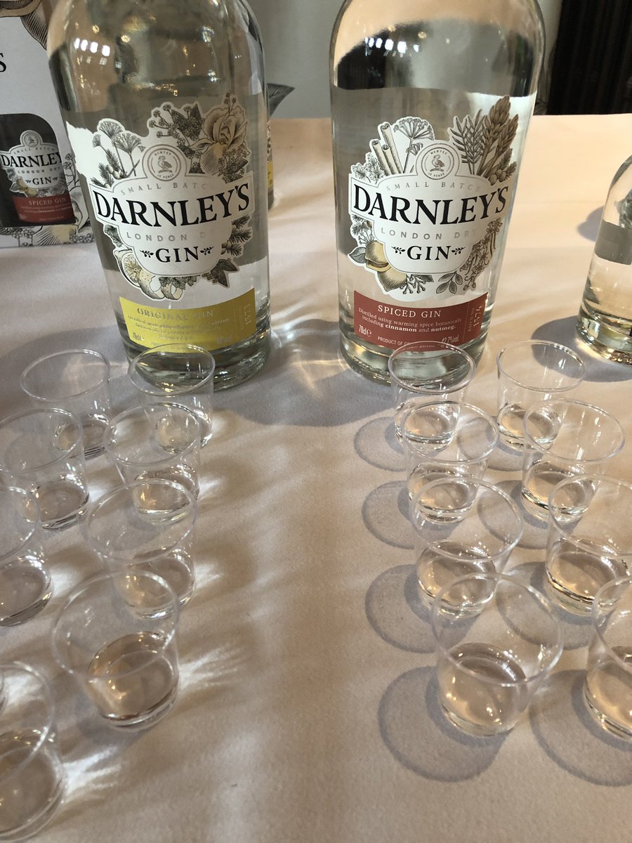 DarnleysGin's tweet photo. Such a good day so far #ginfall Hamilton, still a few hours to go! https://t.co/iA8I621TLg
