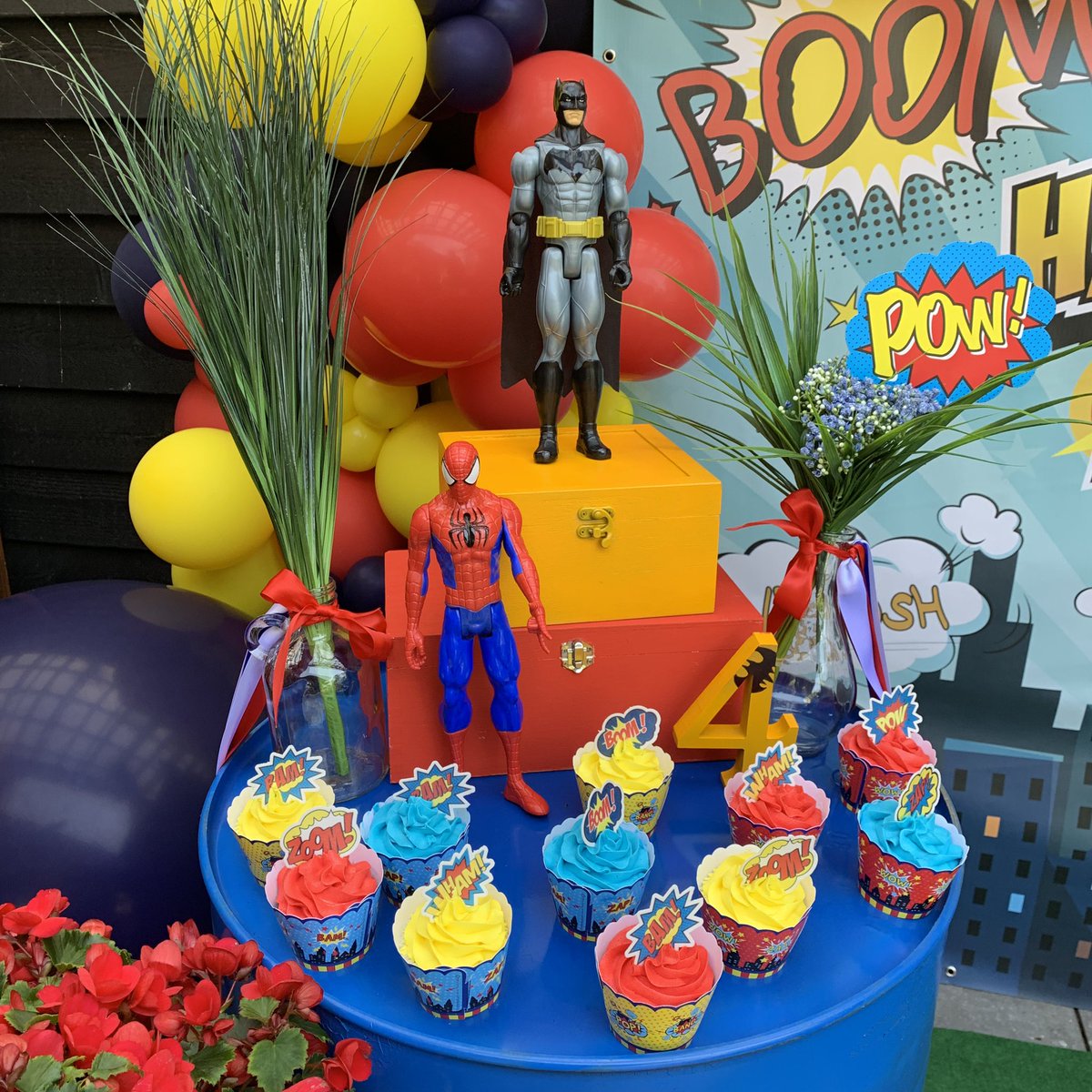 Today’s super hero party styled by the wonderful <a href="/mrs_myrtle/">Mrs Myrtle</a> celebration cake cupcakes and macarons by me