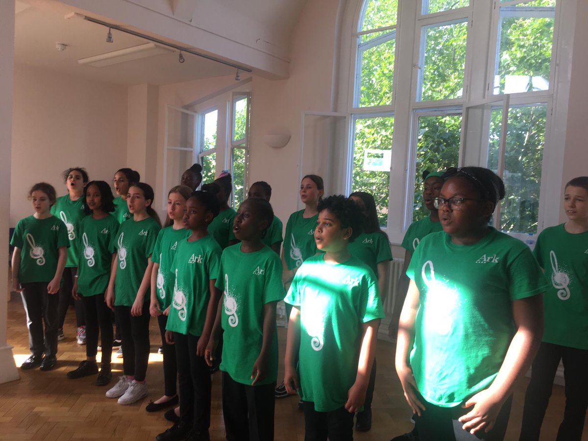 ArkAtwood's tweet photo. Our Ignite choir singers along with Miss Schofield did an incredible job rehearsing and performing in the warm weather today! @ARKSchoolsMusic #arkmusic #arkschools #choir https://t.co/d35QLEVmPr