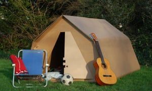 This is a must read for anyone attending a festival this season! From the horrendous use of single use tents, to sourcing biodegradable glitter, here's how to be eco friendly at the festival you're attending this year. #festivals #ecofriendly buff.ly/2WT5iil