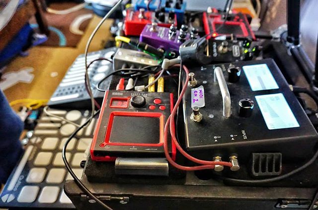 solobasssteve's tweet photo. Might look like chaos to some but for me it's the laboratory where I get to experiment 🙂🙂🎧🎧🎶🎶
#bass #music #bassplayer #bassguitar #improv #modduo #moddevices #korg #tcelectronic #keithmcmillen #Quneo #kmi #kmix #pigtronix #subdecay #pedals #peda… https://t.co/gbtiasQuvd https://t.co/avCfT5vewX