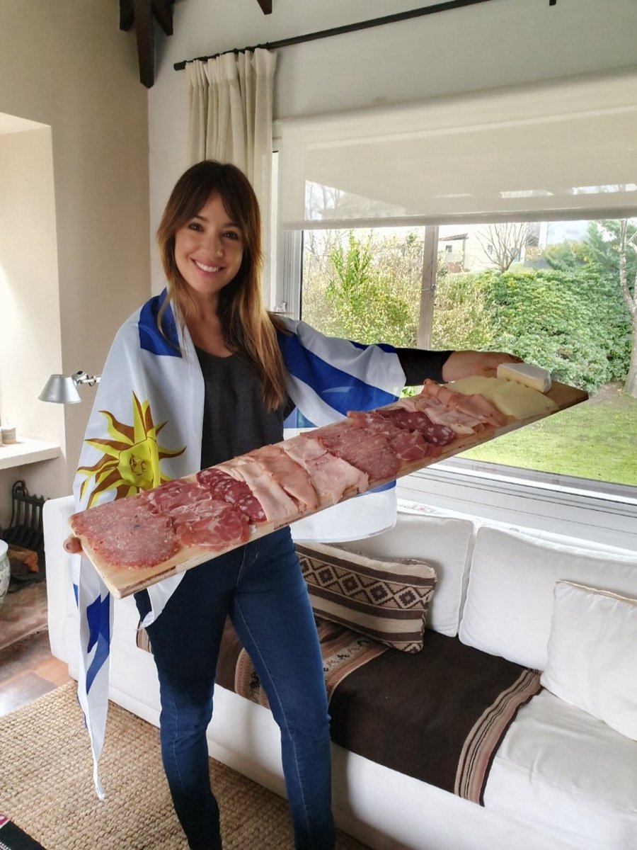 SoleOrtega_Uy's tweet photo. #picadacopada para ver La Celeste!!! 💙💙💙💙 https://t.co/YPe3WigTrs