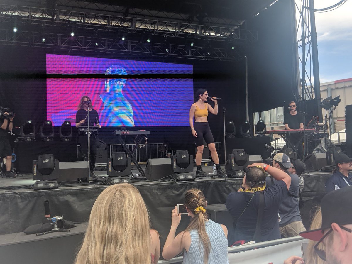 MikeEgeberg's tweet photo. Starting the day with SHAED @shaedband at Breckenridge Brewery Stage @BreckBrew #WestwordShow #fanplan https://t.co/X8KXJ8ek2a