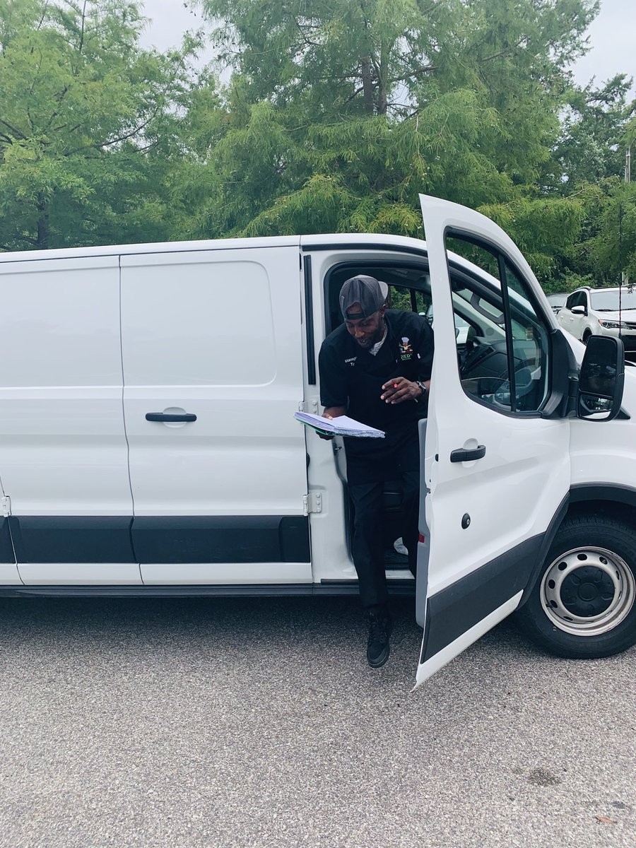tytucker99's tweet photo. Gotta Make Sure The Numbers Always Right!!!!! #BossManStatus #FredsKitchen #WeddingCatering  #WeCaterAllEvents #AlwaysWorking https://t.co/32thWKEsPX