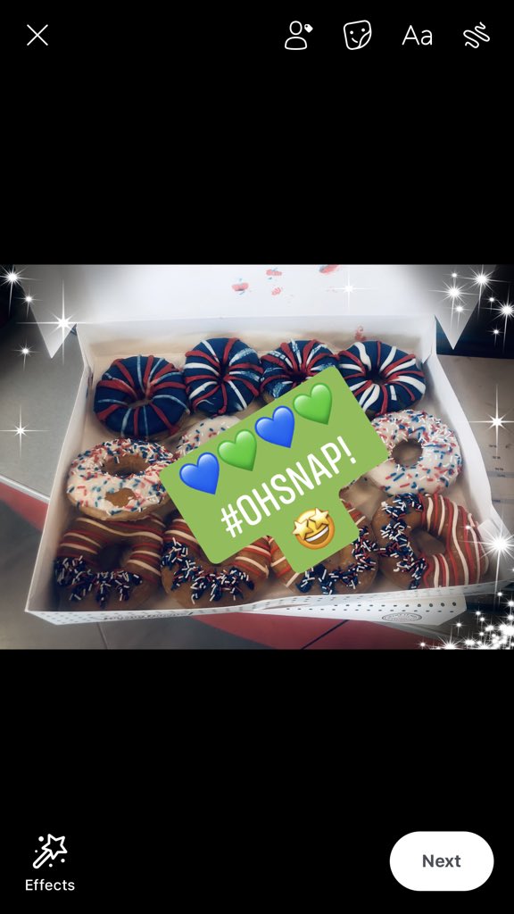 SnapSharon's tweet photo. Today is all about building relationships! showing a small gesture of my appreciation to snap merchants! #donutpatrioticpack  💚💙💚 https://t.co/FIcKOdgGS2