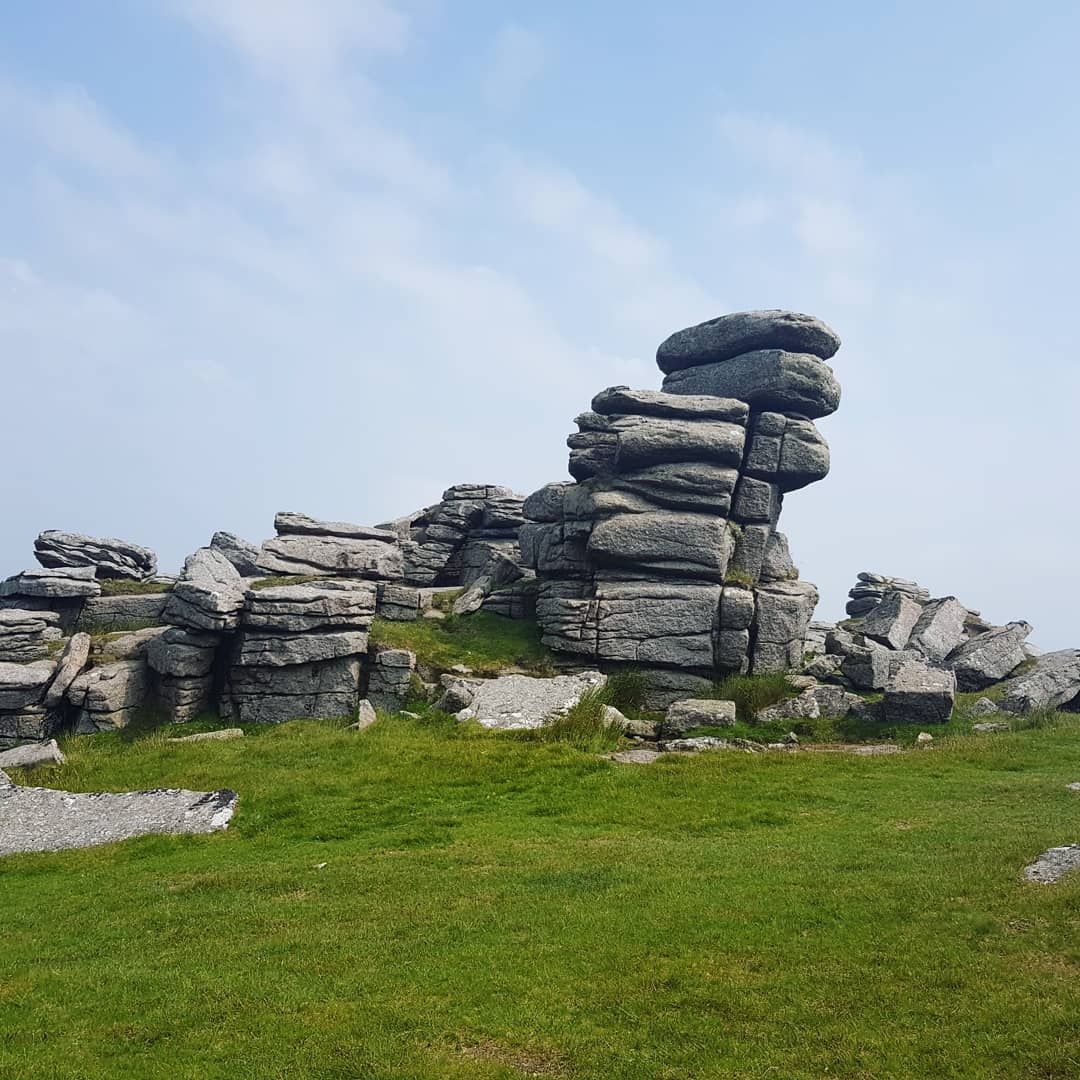 flapjackjenjen's tweet photo. Discovering another part of beautiful Dartmoor with Waynus 👫 Staple Tor on a hazy summer day ⛰🌞🍀 #avoidthecrowd #beautifuldevon #lovedartmoor #getoutside #ecotherapy #innerpeacerestored #stopandenjoytheview #lovedevon  @dartmoornpa @activedevon @Devon_LNP https://t.co/Iz0Jz8GzZc