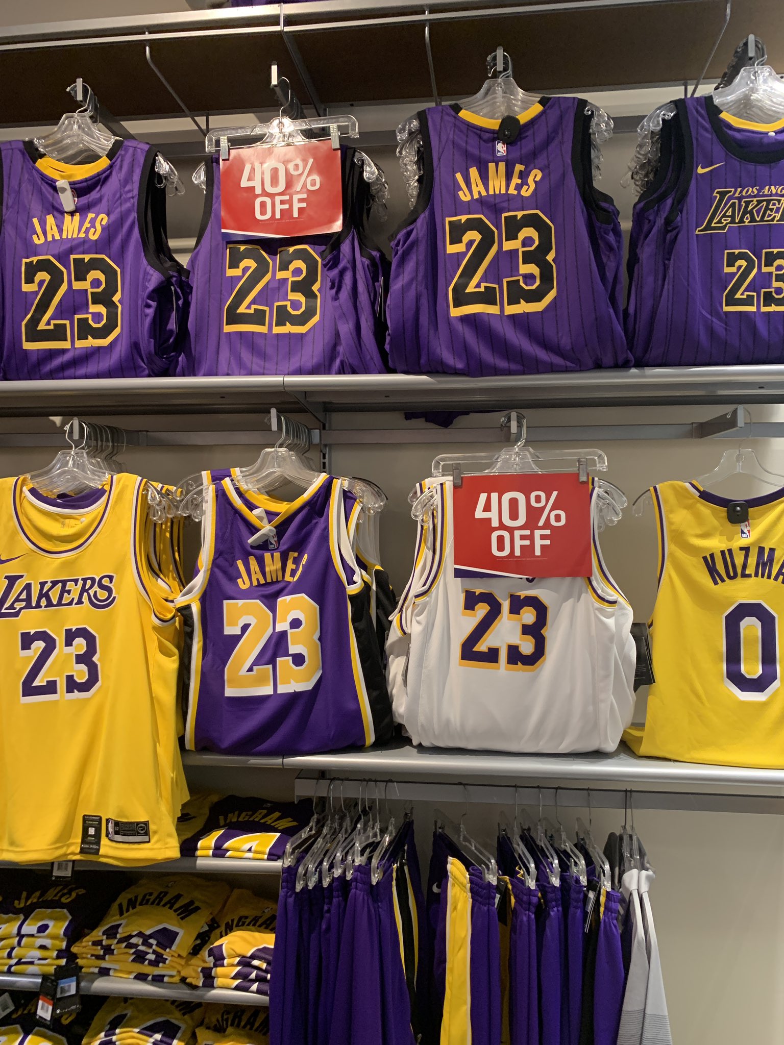 fanzz lakers