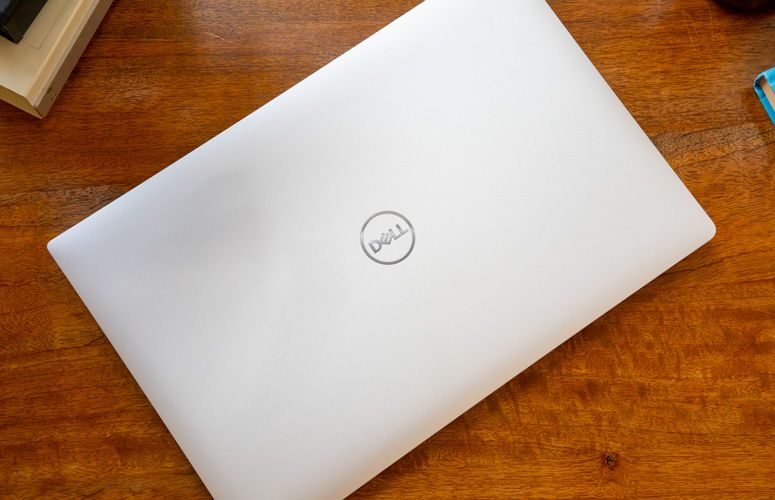 laptopmag tweet picture