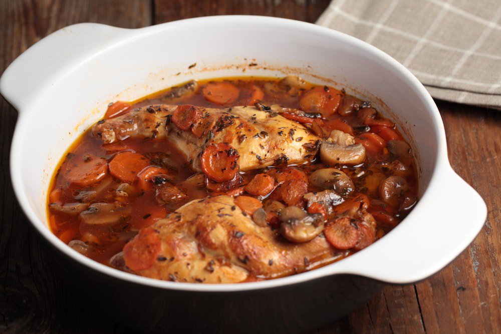 winesofalentejo's tweet photo. #CoelhoàcaçadoràAlentejana is a dish that shows up in #Portuguese kitchens. Made with #rabbit, this #Alentejo style #recipe known in English as "Rabbit to the Hunter" uses local herbs for flavor. We recommend an #AlicanteBouschet or #Moreto to accent the flavors of this dish. https://t.co/sKPj8q5m6j