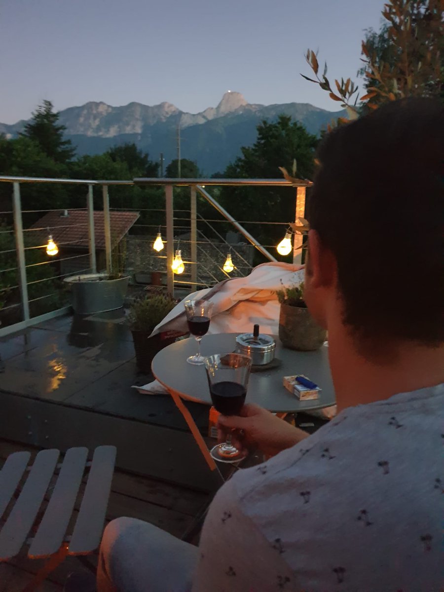 nico_borner's tweet photo. @basevision @mirkocolemberg @juergkoller @bergerspascal @AKugaseelan @samanthahowle11 @_sandrojaeger Just had to wait until the sun goes down 😉 temperature is more than ok now 👍🏻 https://t.co/kizh4uS02G