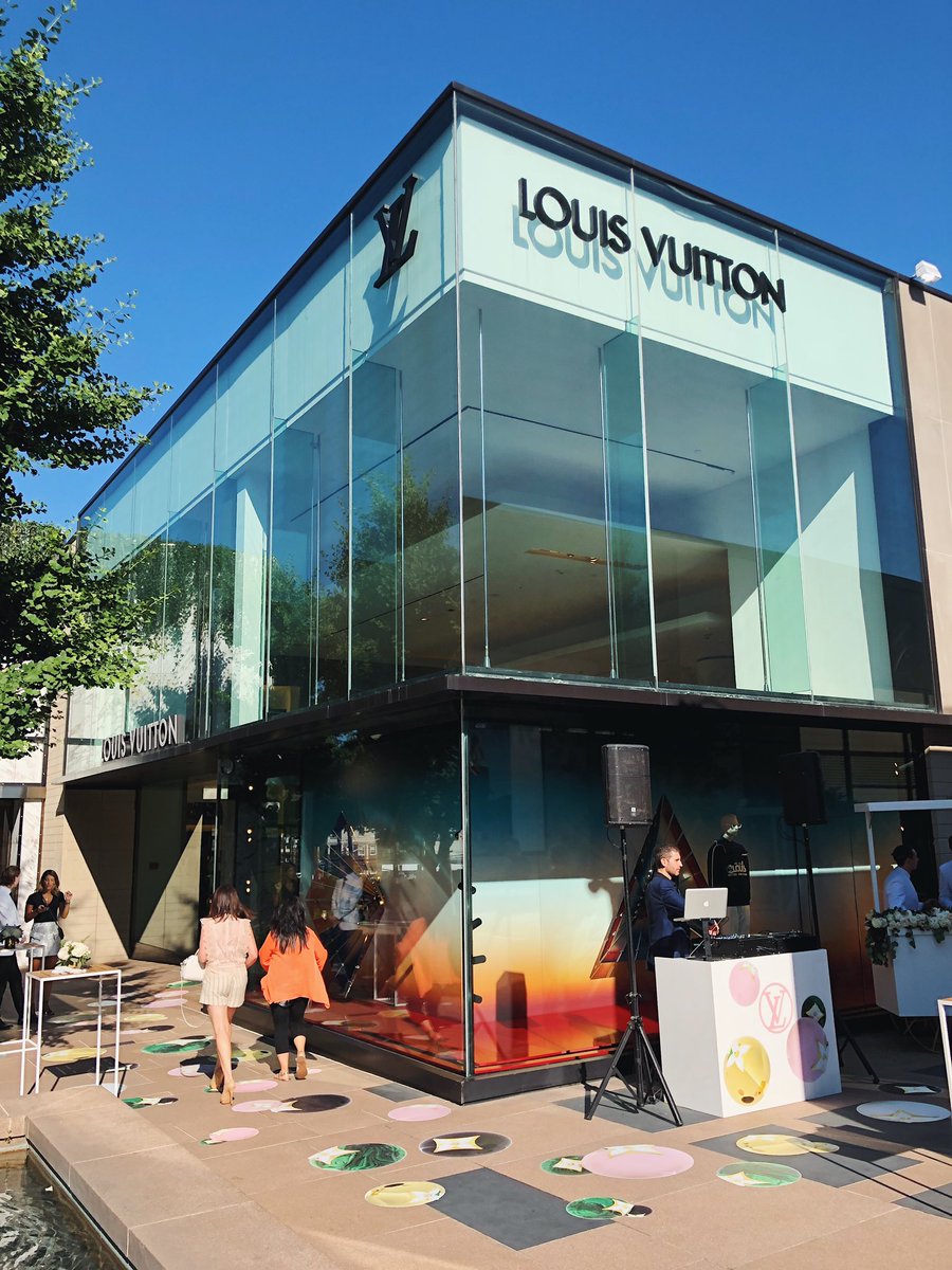 Louis Vuitton  Americana Manhasset