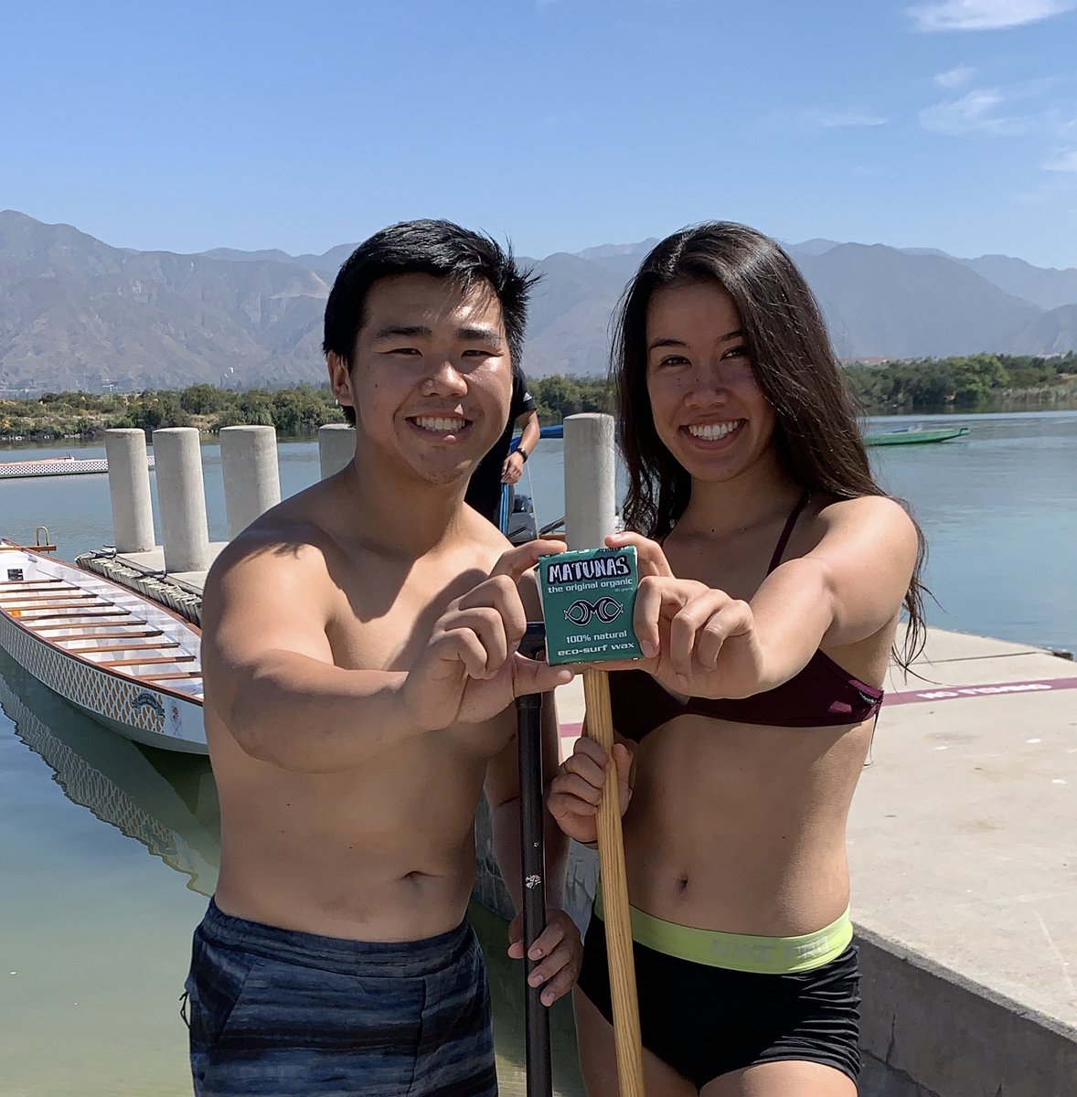 ucladboat's tweet photo. First boat practice of the season this morning! Huge shoutout to @MatunasWax @West_Path for waxing up our paddles! 🤙
.
.
.
#ucla #bruins #ucladb #dragonboat https://t.co/Ypvh55w8At