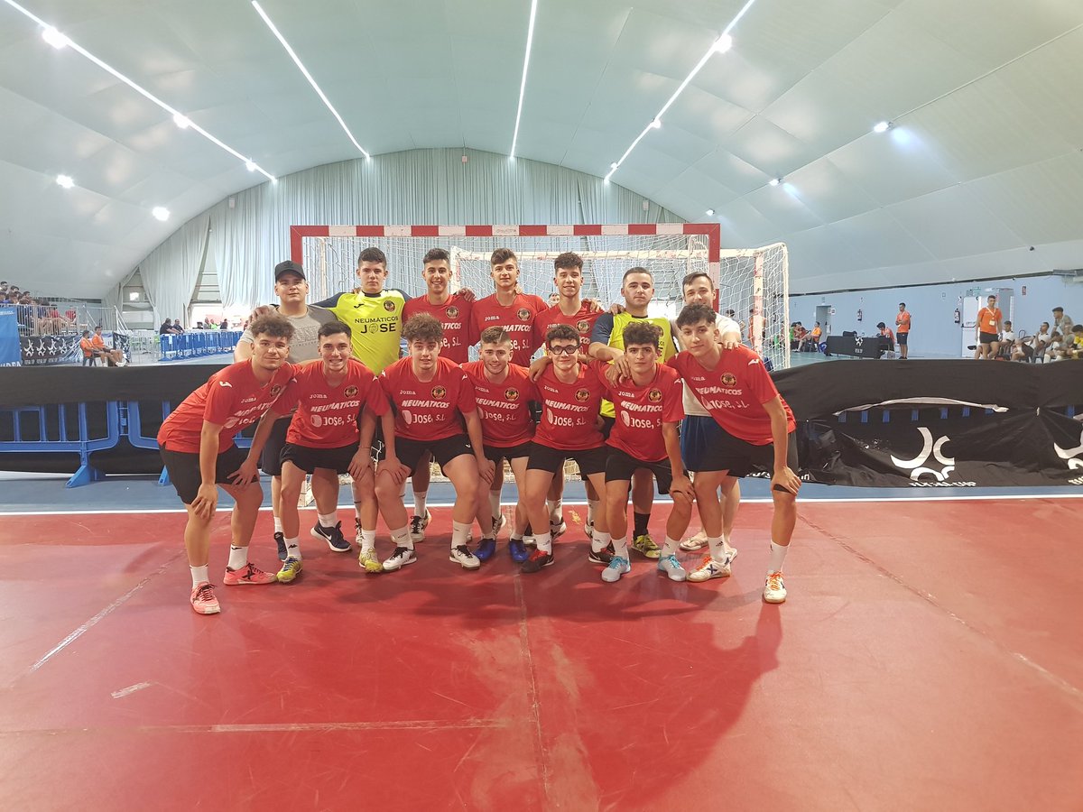 NeumaticosJose_'s tweet photo. 🏆Final: Neumaticos Jose Moral vs Squadra Mouscron.
⏰Domingo 10:00h
🏟Palacio D'or https://t.co/jZGf47z4iI