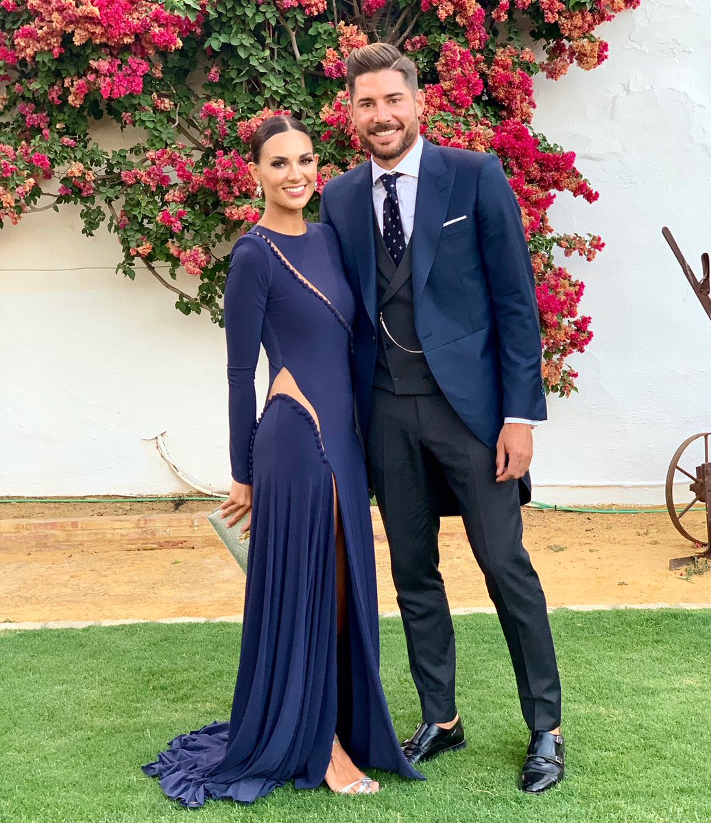 javigarcia06's tweet image. Boda de los titos! Coral &amp;amp; Enrique! Os queremos!