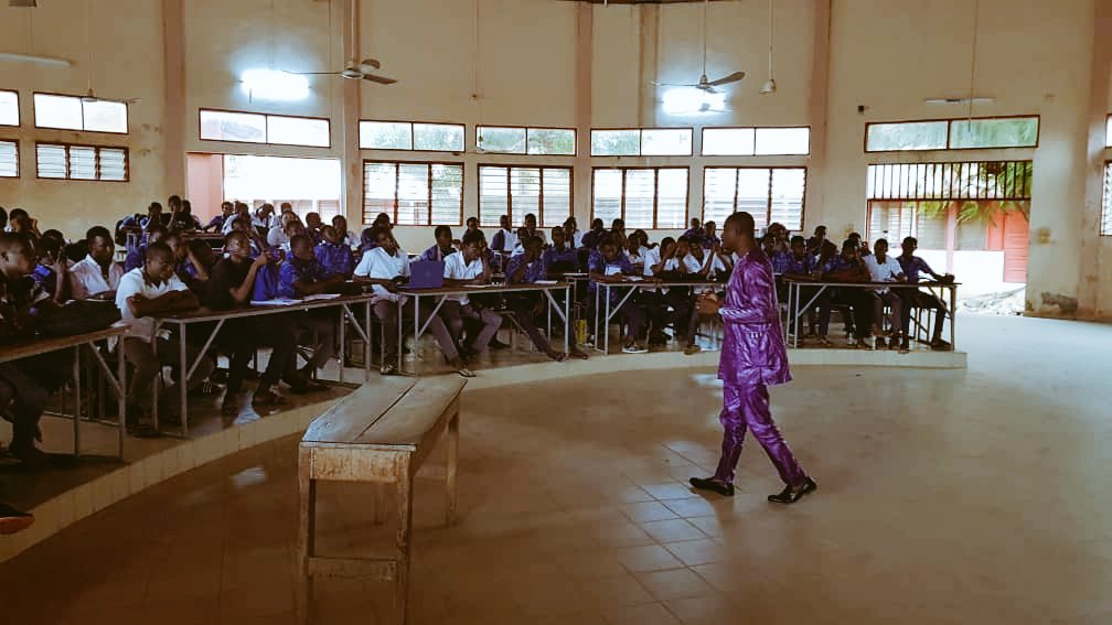isocbenin's tweet image. Les étudiants de l'#INSTI #Lokossa ont eu droit à un entretien ce jour avec le Chapitre d'@isocbenin sur la #Vision, les #Missions et les  #opportunités que présente #InternetSociety pour la jeunesse.  

#Roland_Deguenonvo a dirigé la séance - #shapetomorrow #YouthInIGF #BeninNum