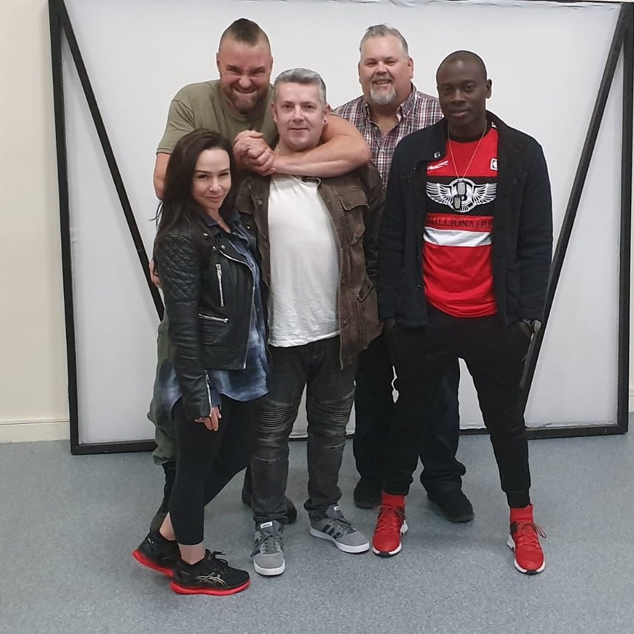 TheHorrorScribe's tweet photo. I cannot believe it's was 5 weeks ago since I was with this mottley crew of reprobates π€£ (joking about reprobates!)
@halloweengal @joncampling @HemdeeDaAfrican #GaryKasper #stephendurham #DamienPuckler @EvilAvidEditor π
And we'd do it all over again! #theredwoodmassacre2 https://t.co/J20FWL34km