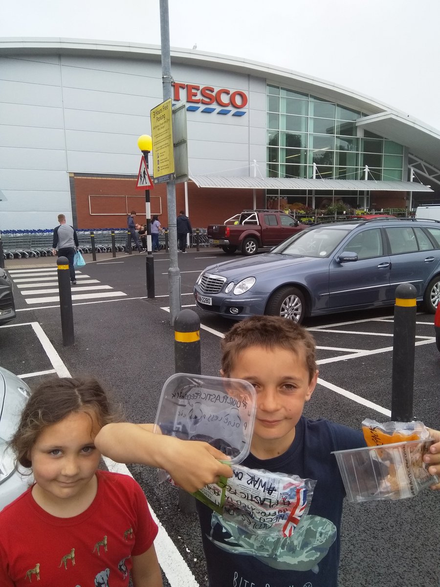 Today we gave #OurPlasticFeedback to @tesco! Shout out to Jasmine who was working on customer services who gladly took our plastic and encouraged the kids to continue bringing their #PointlessPlastic back! #WarOnPlastic @HughFW @itsanitarani