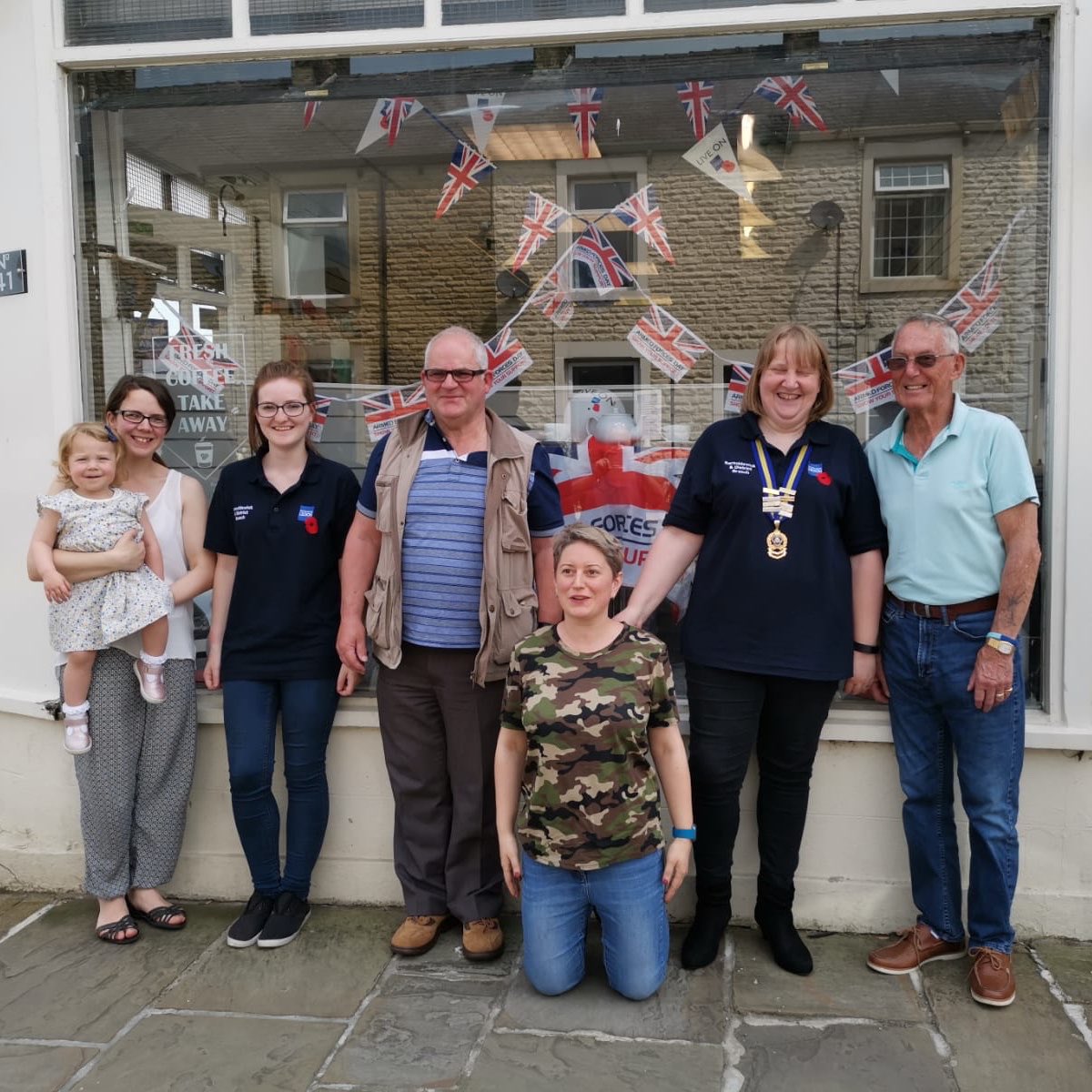 BandDRBL's tweet photo. Brilliant turnout at @No41earby for armed forced day, raising £50 for Barnoldswick Poppy Appeal @bandepoppy @annmariebenford @ChloePorsche97 🌺🇬🇧 #armedforcesday #armedforcesday2019 #poppyappeal https://t.co/etRJha0SYI