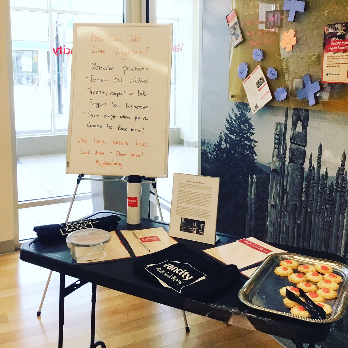 Fran_Heights's tweet photo. Today we taught our members about lighter living. By taking small initiatives to create habits like carrying a cloth bag or a reusable cup to eliminate single use plastics. On our display you will find initiatives that we use daily to work towards reducing our footprint ♻️ https://t.co/PwV9Aly85S