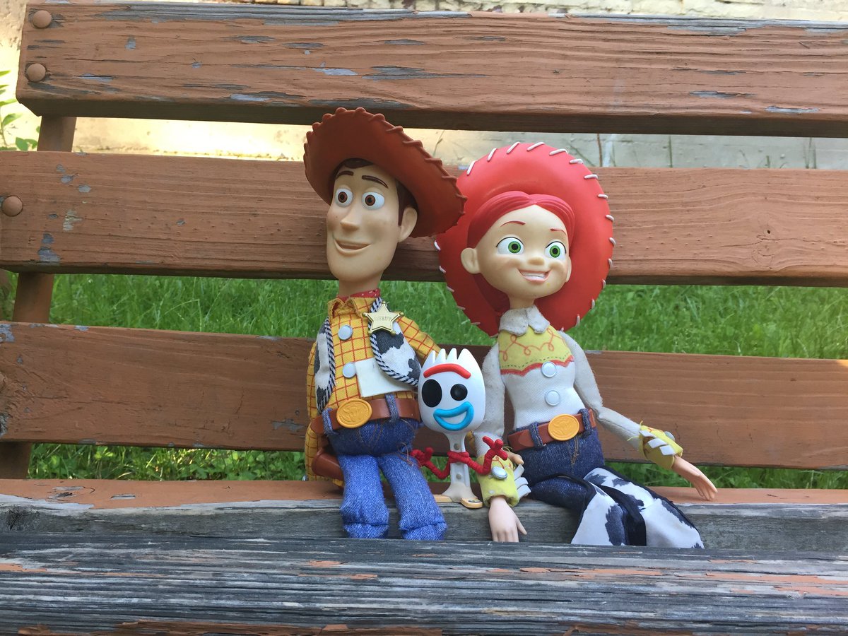 love knowing that some of the most thoughtful, brilliant, creative people on the planet are working their tails off right now, not for our money, or control or power, but just so they can tell amazing stories for all of us. Thanks, 
<a href="/AnimationPixar/">PixarAnimation</a>
 
<a href="/PixarAnimation/">Pixar Inc.</a>
 #thankspixar