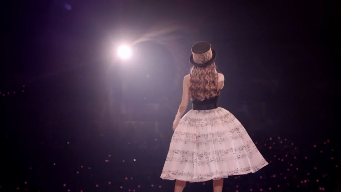 Ozi San カナやんの後ろ姿も ｲｲ 西野カナ T Co La1n0urqyg Twitter