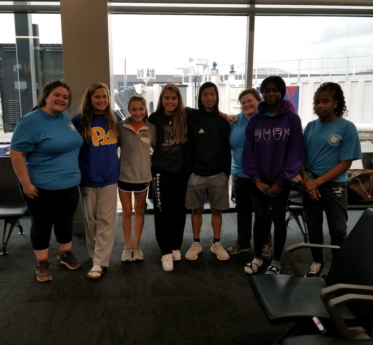 CSMS_FCCLA's tweet photo. @Sandburg_MS and @theWPboard @virginiafccla chapter members, guests, and advisers are traveling to Anaheim, CA for National Leadership Conference! #NLC19 #VaNLC19 #vaNLC19pc https://t.co/NGJYFqahCv