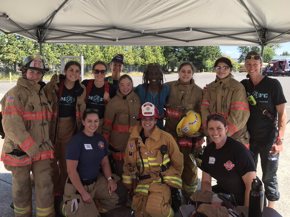 PDXFire's tweet photo. Thanks to Commissioner Hardesty for motivating young women to blaze their path as firefighters! Portland Metro Fire Camp #shefightsfire https://t.co/pCtODRmk5v