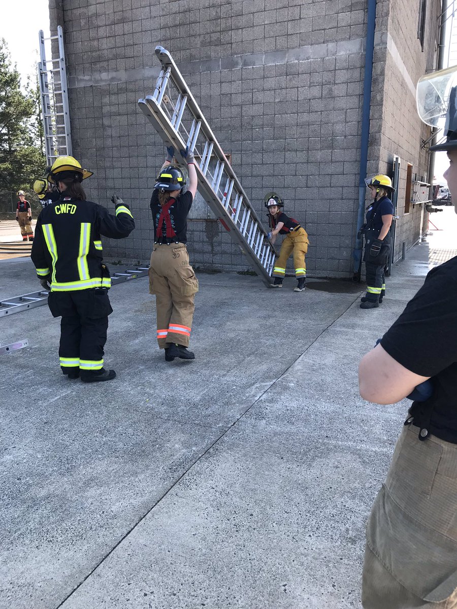 PDXFire's tweet photo. Thanks to Commissioner Hardesty for motivating young women to blaze their path as firefighters! Portland Metro Fire Camp #shefightsfire https://t.co/pCtODRmk5v