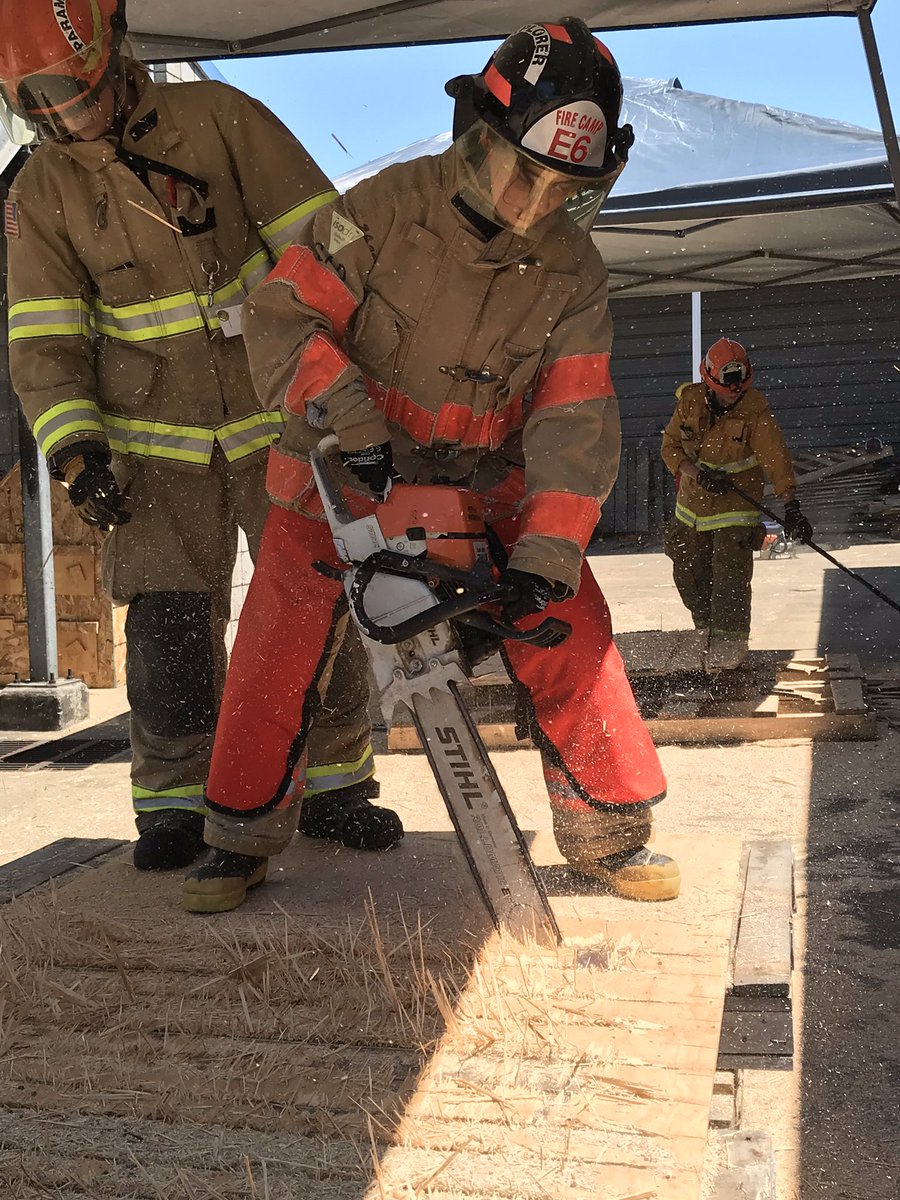 PDXFire's tweet photo. Thanks to Commissioner Hardesty for motivating young women to blaze their path as firefighters! Portland Metro Fire Camp #shefightsfire https://t.co/pCtODRmk5v