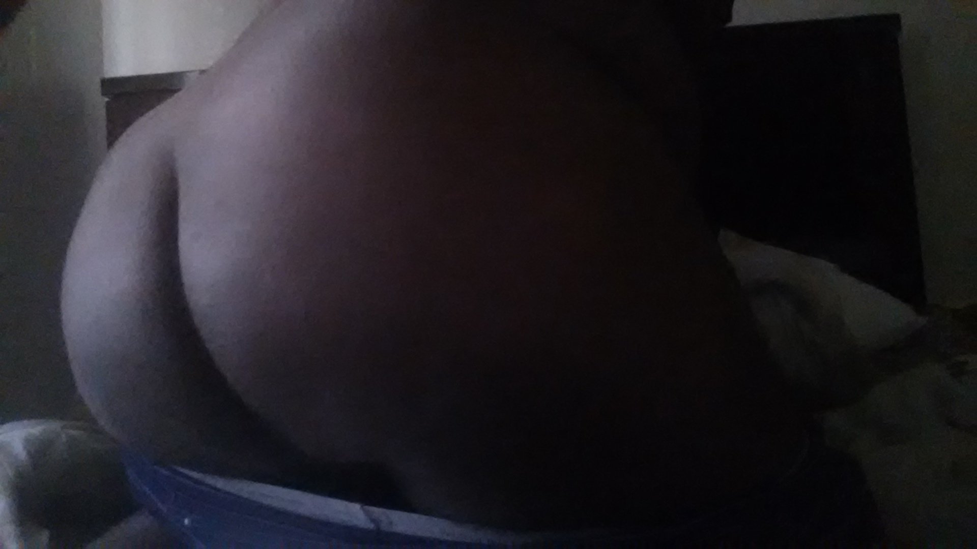 ?Let me sit this ass on you? https://t.co/iDyQ6FvHWj