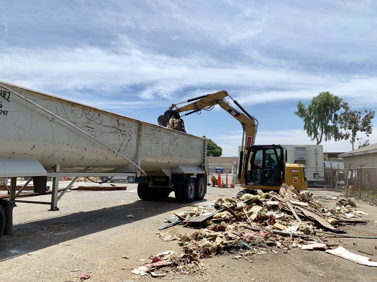 socalremoval's tweet image. UCI Campus Modular Demolition Irvine. @UCIrvine #demolife #uci #irvine